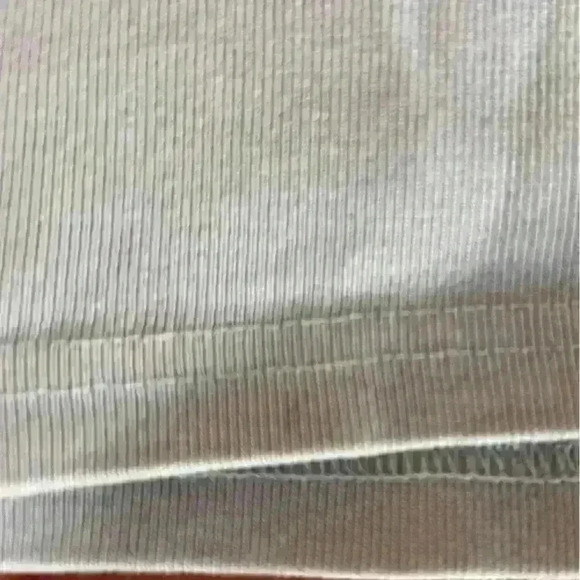 BRANDY MELVILLE Women's Light Blue Short Sleeve Shirt Cropped V-Neck Size OS - Picture 3 of 4